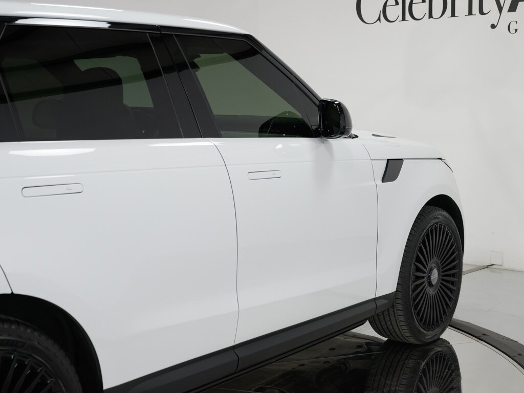 2024 Land Rover Range Rover Sport SE Deployable Side Steps   - Photo 26 - Sarasota, FL 34243