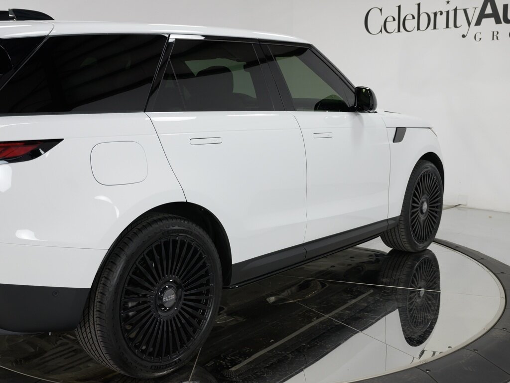 2024 Land Rover Range Rover Sport SE Deployable Side Steps   - Photo 24 - Sarasota, FL 34243