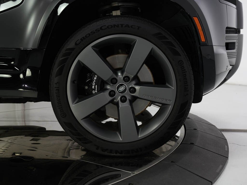 2023 Land Rover Defender 110 V8 P525 Carpathian Edition $123K MSRP - Photo 34 - Sarasota, FL 34243
