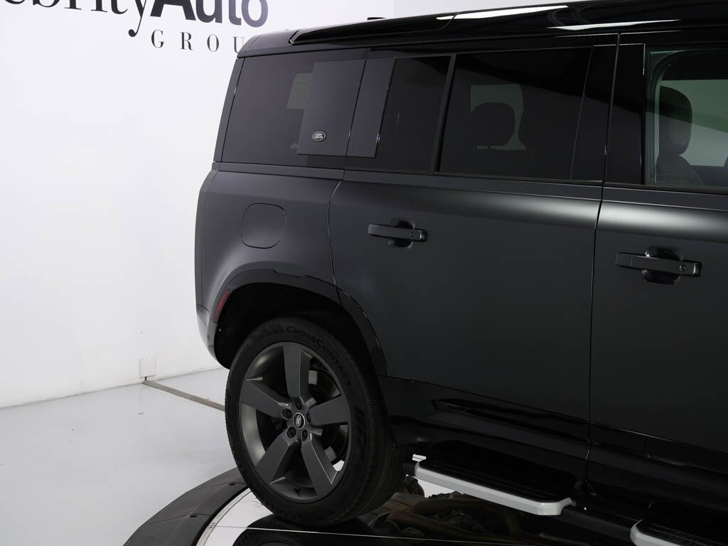 2023 Land Rover Defender 110 V8 P525 Carpathian Edition $123K MSRP - Photo 28 - Sarasota, FL 34243