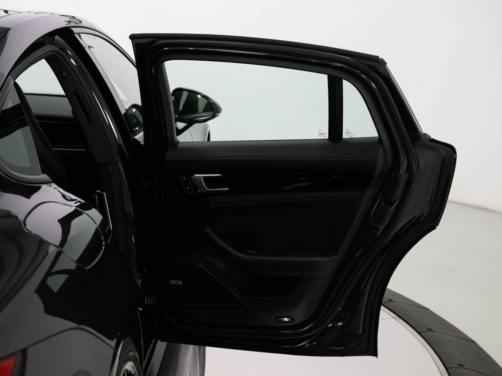 2018 Porsche Panamera 4 E-Hybrid   - Photo 41 - Sarasota, FL 34243