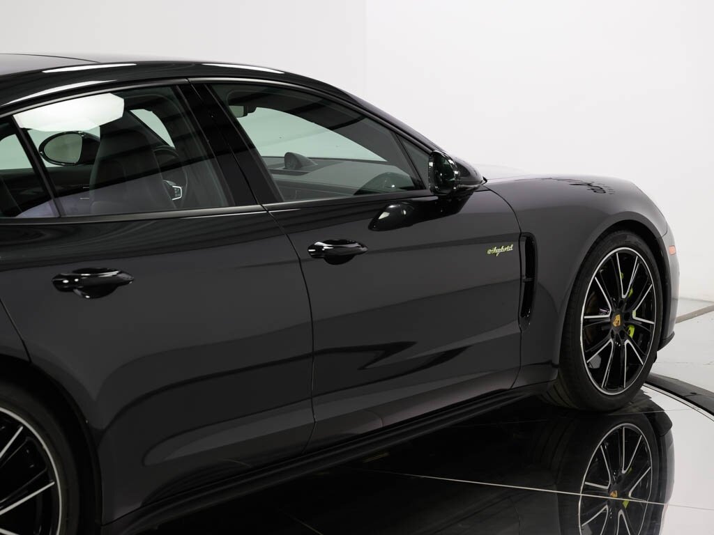 2018 Porsche Panamera 4 E-Hybrid   - Photo 26 - Sarasota, FL 34243