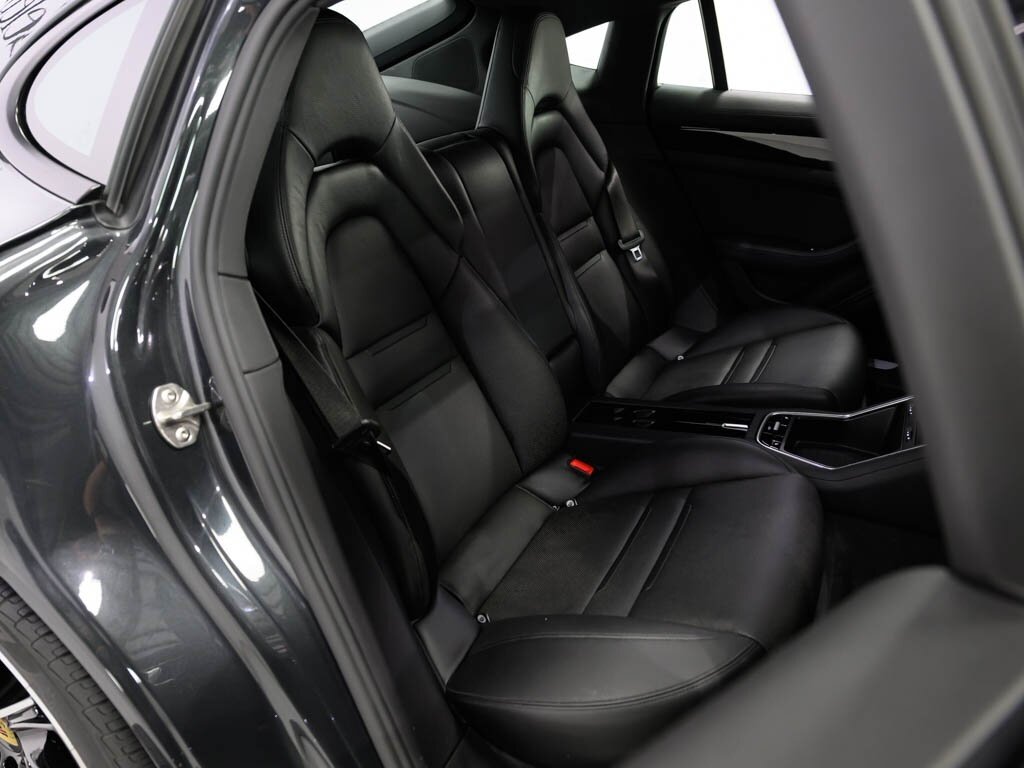 2018 Porsche Panamera 4 E-Hybrid   - Photo 44 - Sarasota, FL 34243