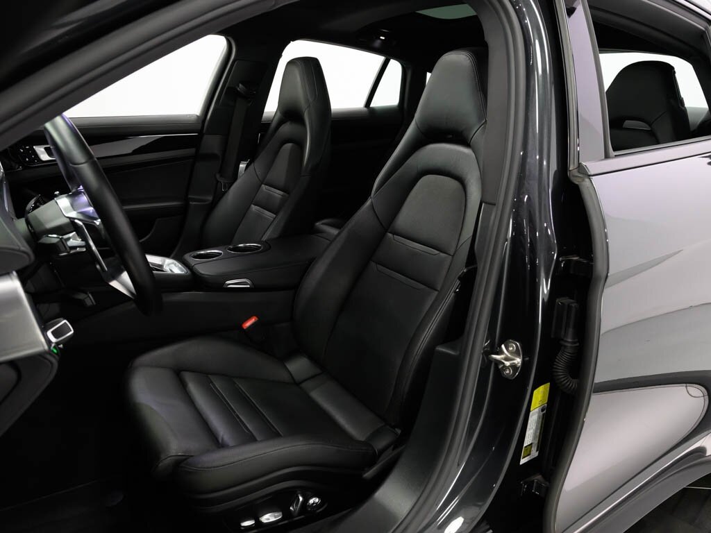 2018 Porsche Panamera 4 E-Hybrid   - Photo 42 - Sarasota, FL 34243