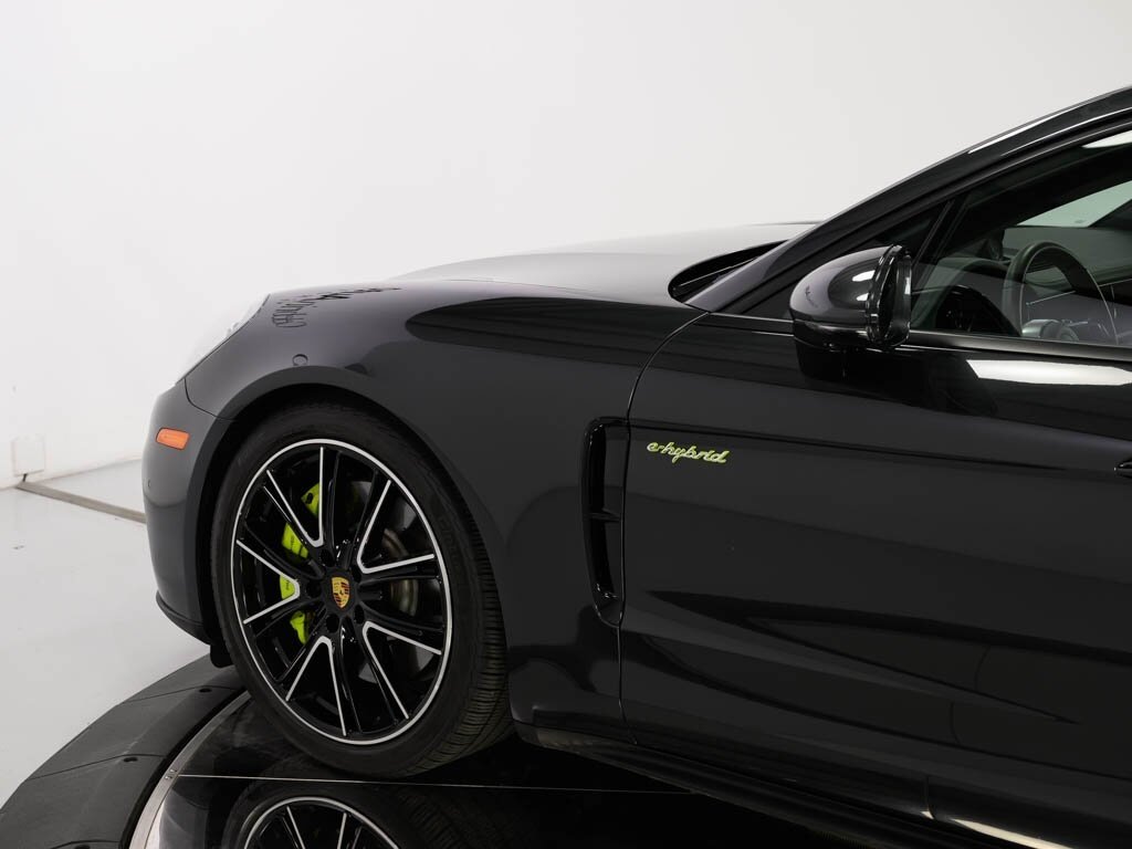 2018 Porsche Panamera 4 E-Hybrid   - Photo 18 - Sarasota, FL 34243