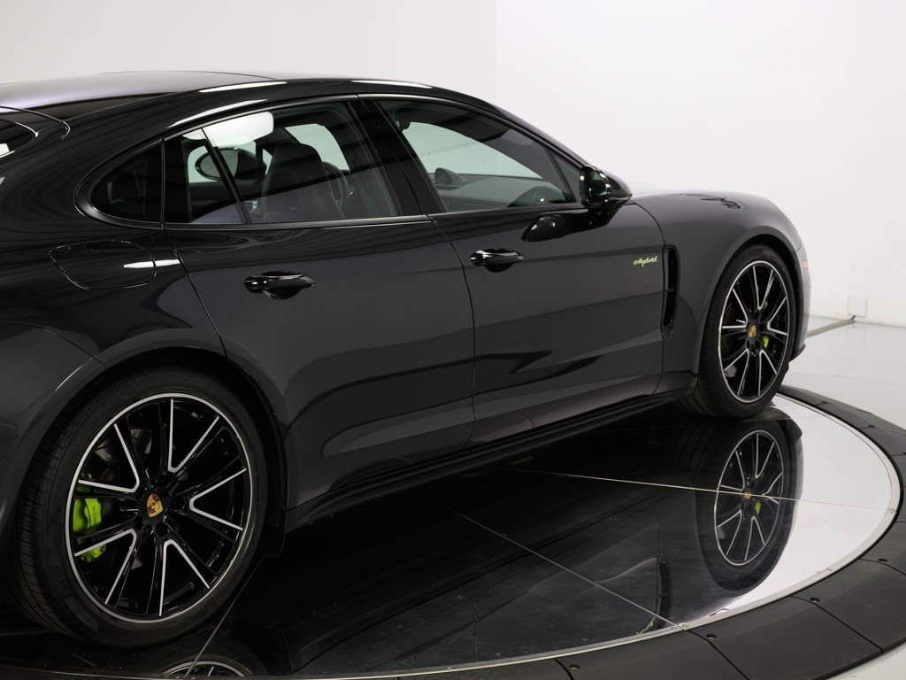 2018 Porsche Panamera 4 E-Hybrid   - Photo 24 - Sarasota, FL 34243