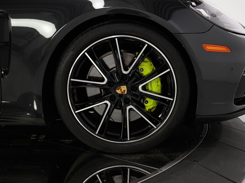 2018 Porsche Panamera 4 E-Hybrid   - Photo 34 - Sarasota, FL 34243