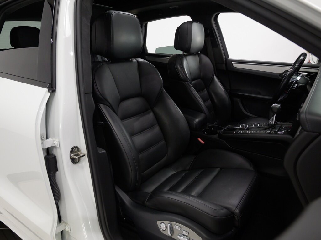 2015 Porsche Macan Turbo Premium Pkg Plus Ventilated Seats   - Photo 43 - Sarasota, FL 34243