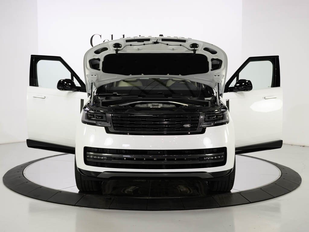 2023 Land Rover Range Rover SE photo 56
