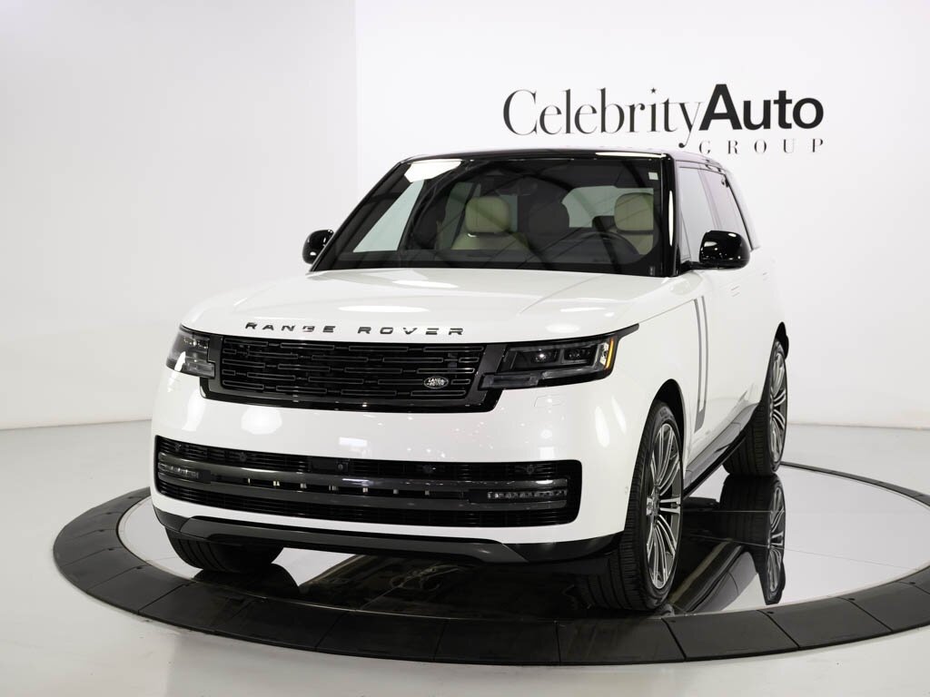 2023 Land Rover Range Rover SE photo 16
