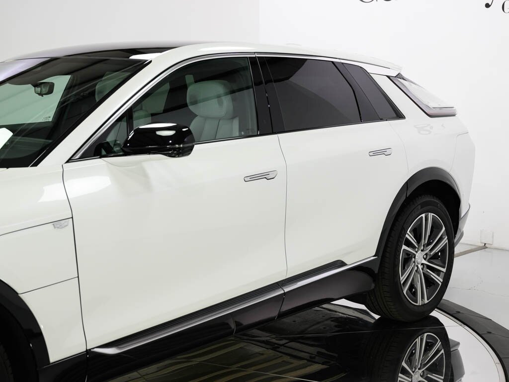 2025 Cadillac LYRIQ Luxury 2 $70K MSRP All Wheel Drive   - Photo 16 - Sarasota, FL 34243