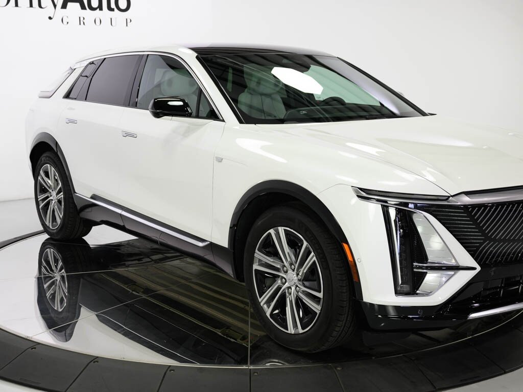 2025 Cadillac LYRIQ Luxury 2 $70K MSRP All Wheel Drive   - Photo 10 - Sarasota, FL 34243