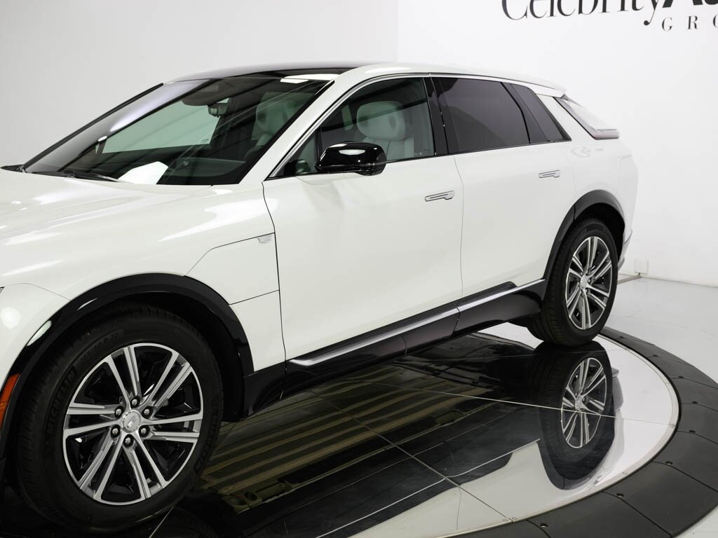 2025 Cadillac LYRIQ Luxury 2 $70K MSRP All Wheel Drive   - Photo 14 - Sarasota, FL 34243