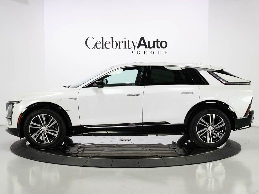 2025 Cadillac LYRIQ Luxury 2 $70K MSRP All Wheel Drive   - Photo 4 - Sarasota, FL 34243