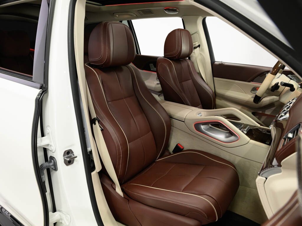 2022 Mercedes-Benz Maybach GLS 600 4MATIC Celebrity Black Optic Pkg   - Photo 45 - Sarasota, FL 34243