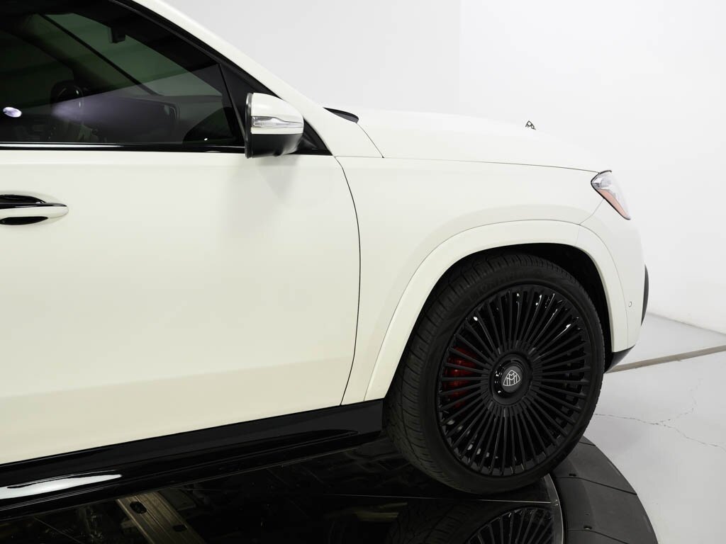 2022 Mercedes-Benz Maybach GLS 600 4MATIC Celebrity Black Optic Pkg   - Photo 17 - Sarasota, FL 34243