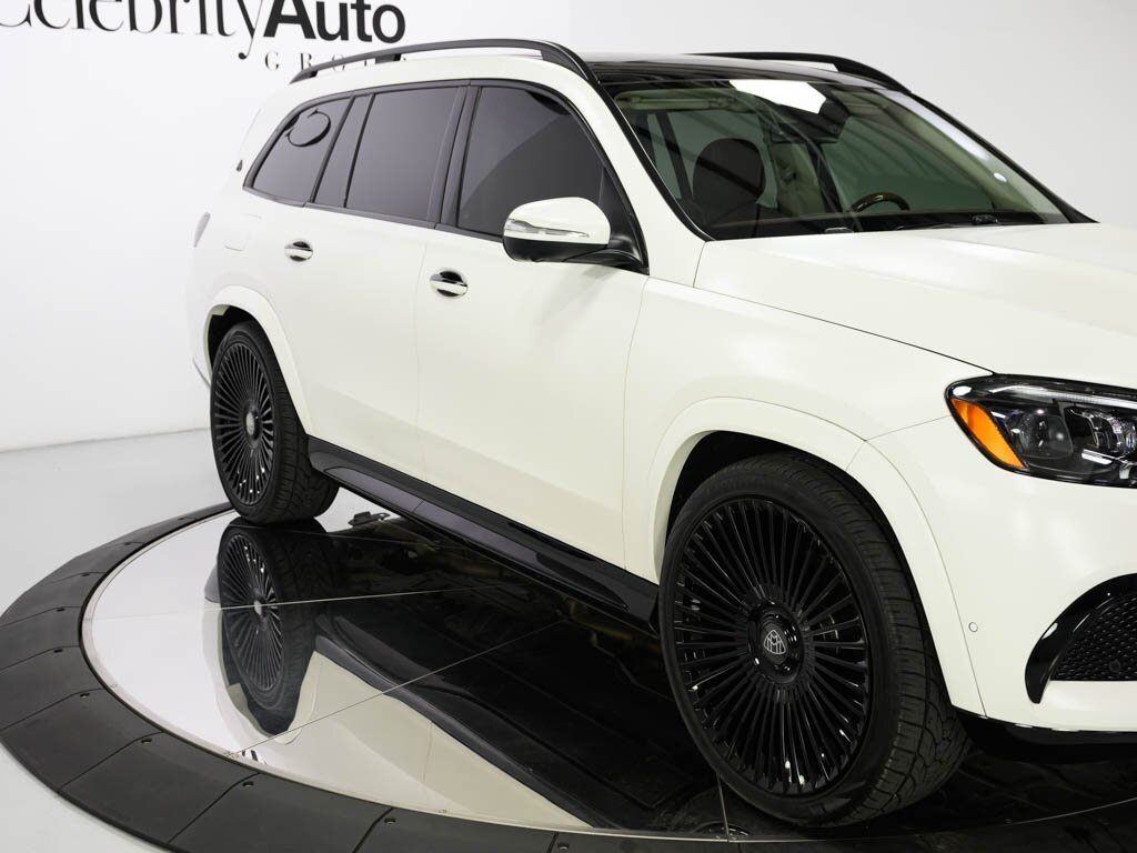 2022 Mercedes-Benz Maybach GLS 600 4MATIC Celebrity Black Optic Pkg   - Photo 13 - Sarasota, FL 34243