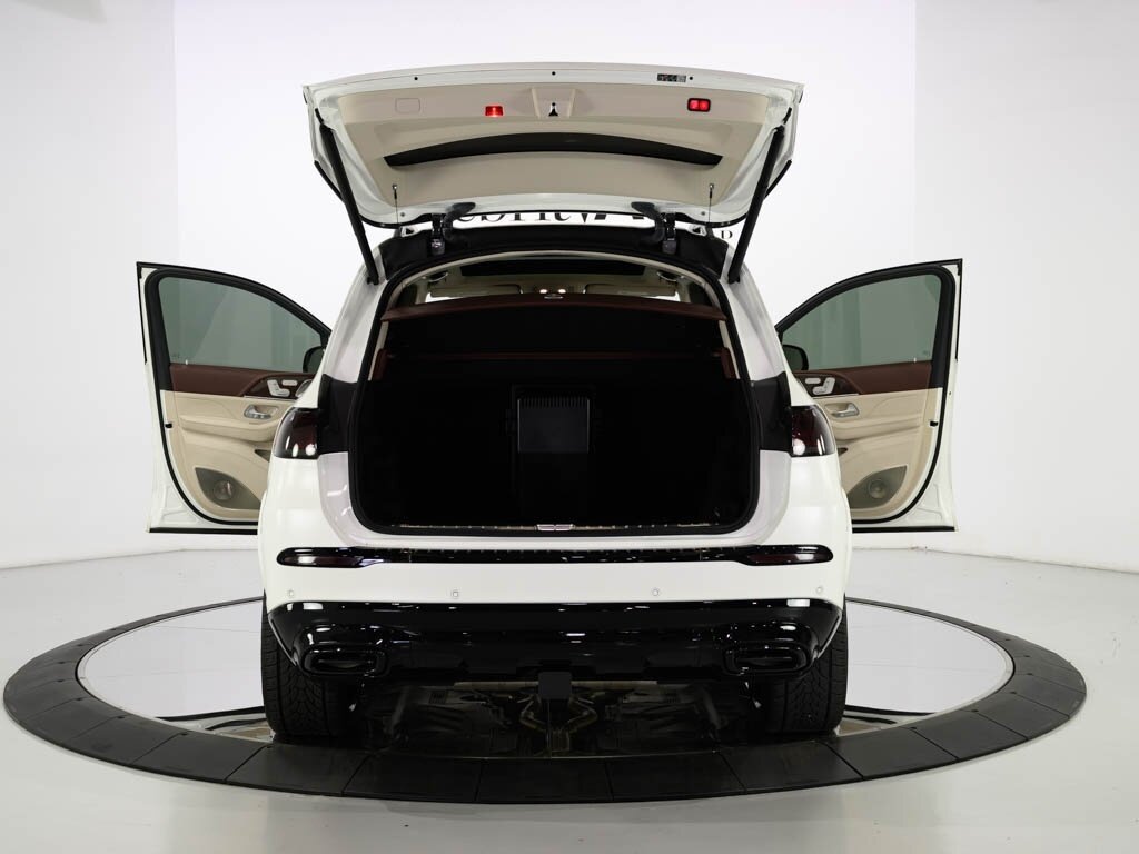 2022 Mercedes-Benz Maybach GLS 600 4MATIC Celebrity Black Optic Pkg   - Photo 76 - Sarasota, FL 34243