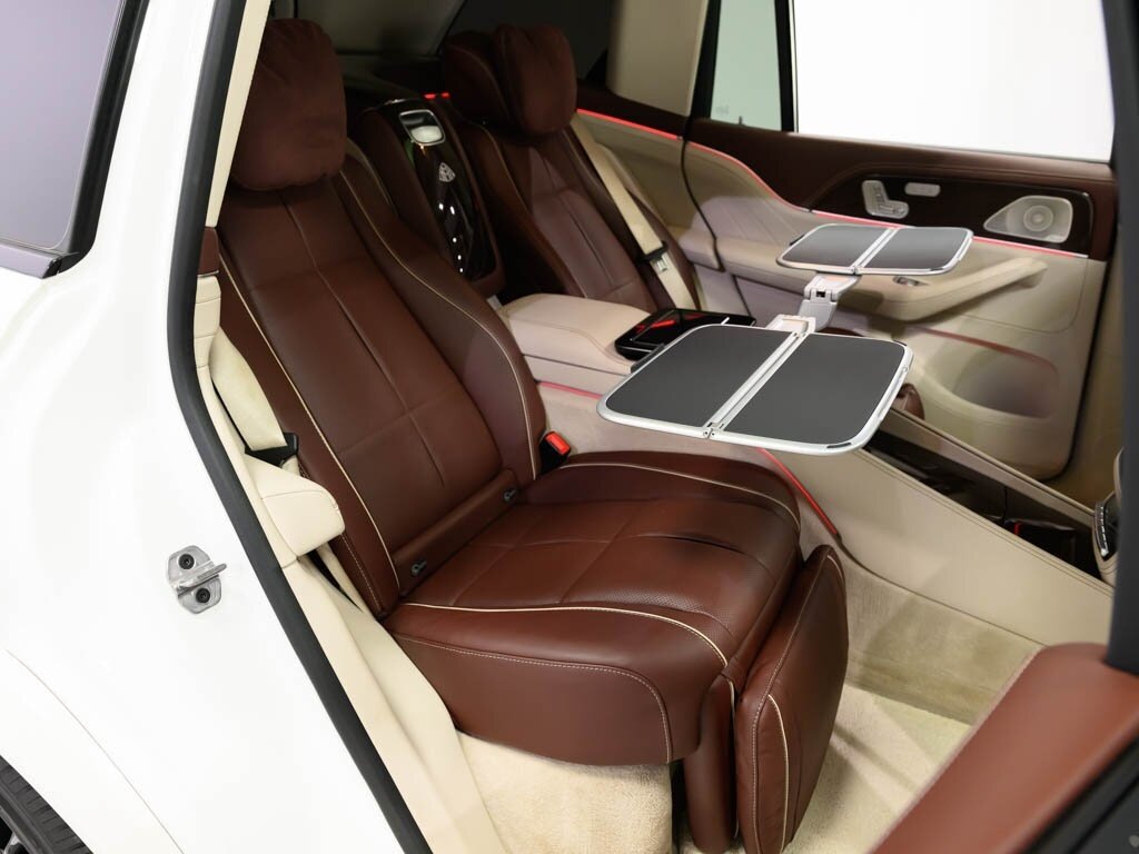2022 Mercedes-Benz Maybach GLS 600 4MATIC Celebrity Black Optic Pkg   - Photo 47 - Sarasota, FL 34243