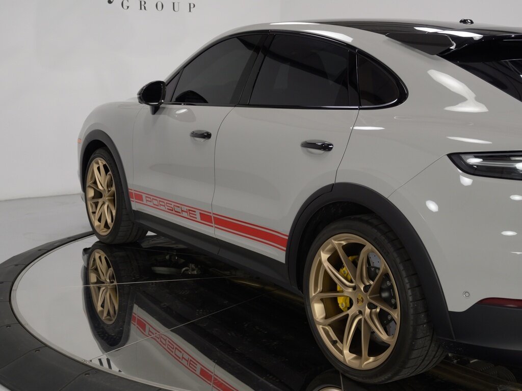 2022 Porsche Cayenne Turbo GT $215K MSRP Techart & Akrapovic Exhaust   - Photo 25 - Sarasota, FL 34243