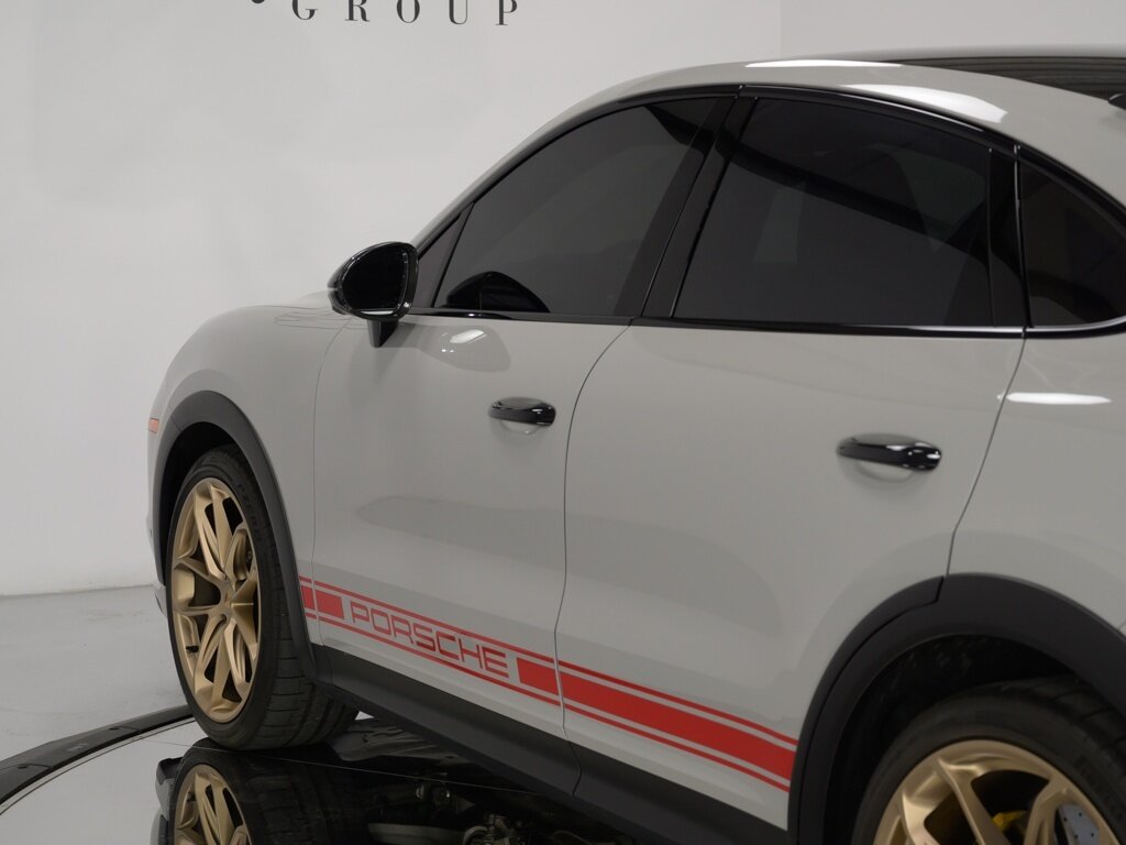 2022 Porsche Cayenne Turbo GT $215K MSRP Techart & Akrapovic Exhaust   - Photo 27 - Sarasota, FL 34243