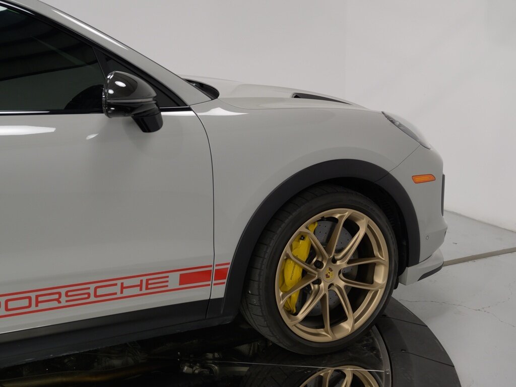 2022 Porsche Cayenne Turbo GT $215K MSRP Techart & Akrapovic Exhaust   - Photo 17 - Sarasota, FL 34243