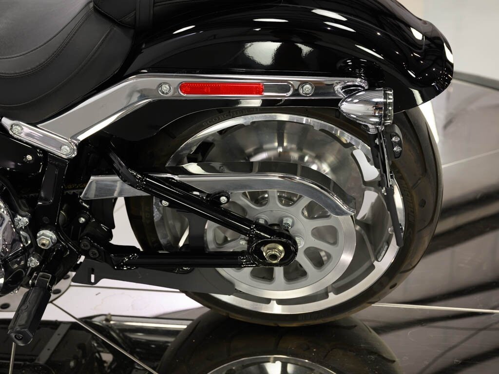 2022 Harley-Davidson Custom Fatboy 114 Lakester Wheels 240mm Rear Tire   - Photo 22 - Sarasota, FL 34243