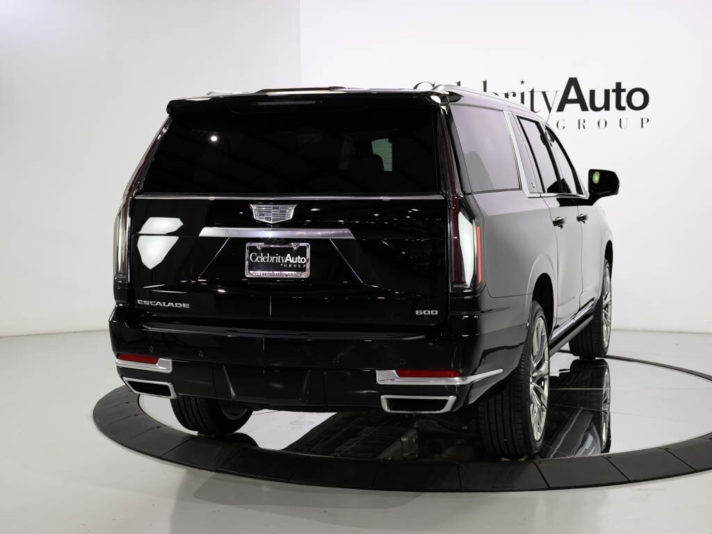 2025 Cadillac Escalade ESV Premium Luxury photo 28