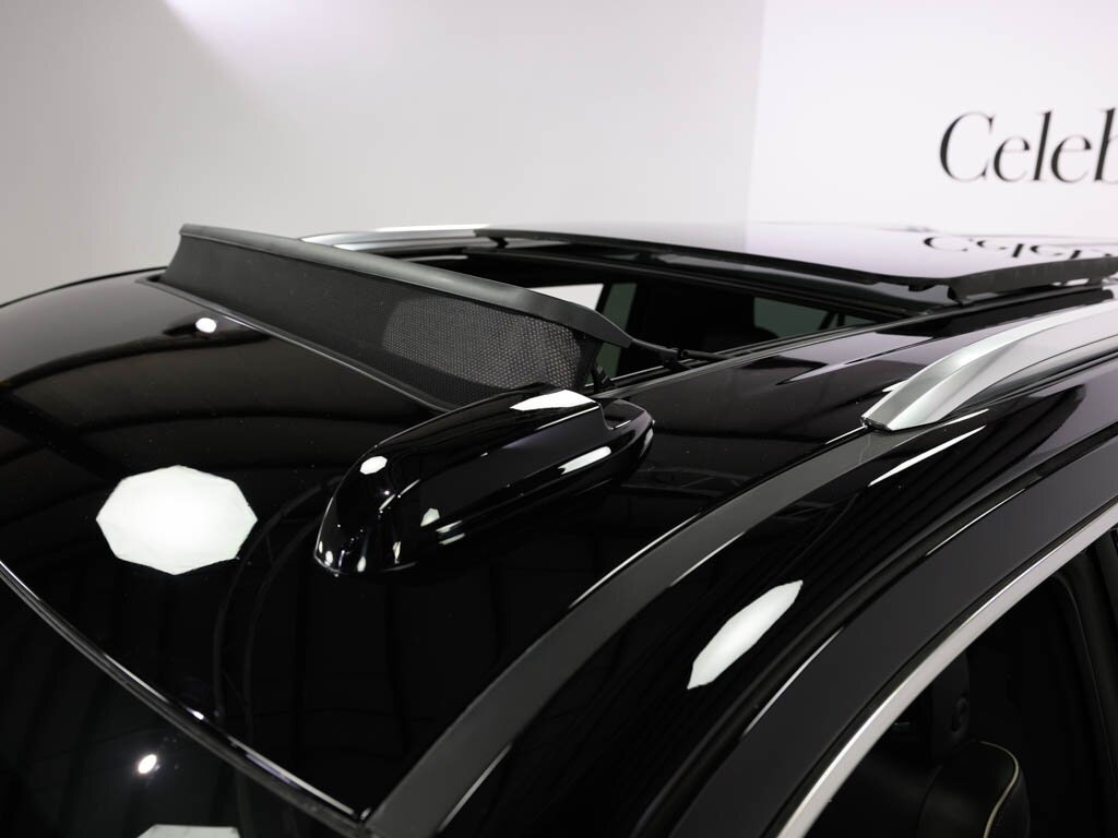 2025 Cadillac Escalade ESV Premium Luxury photo 31