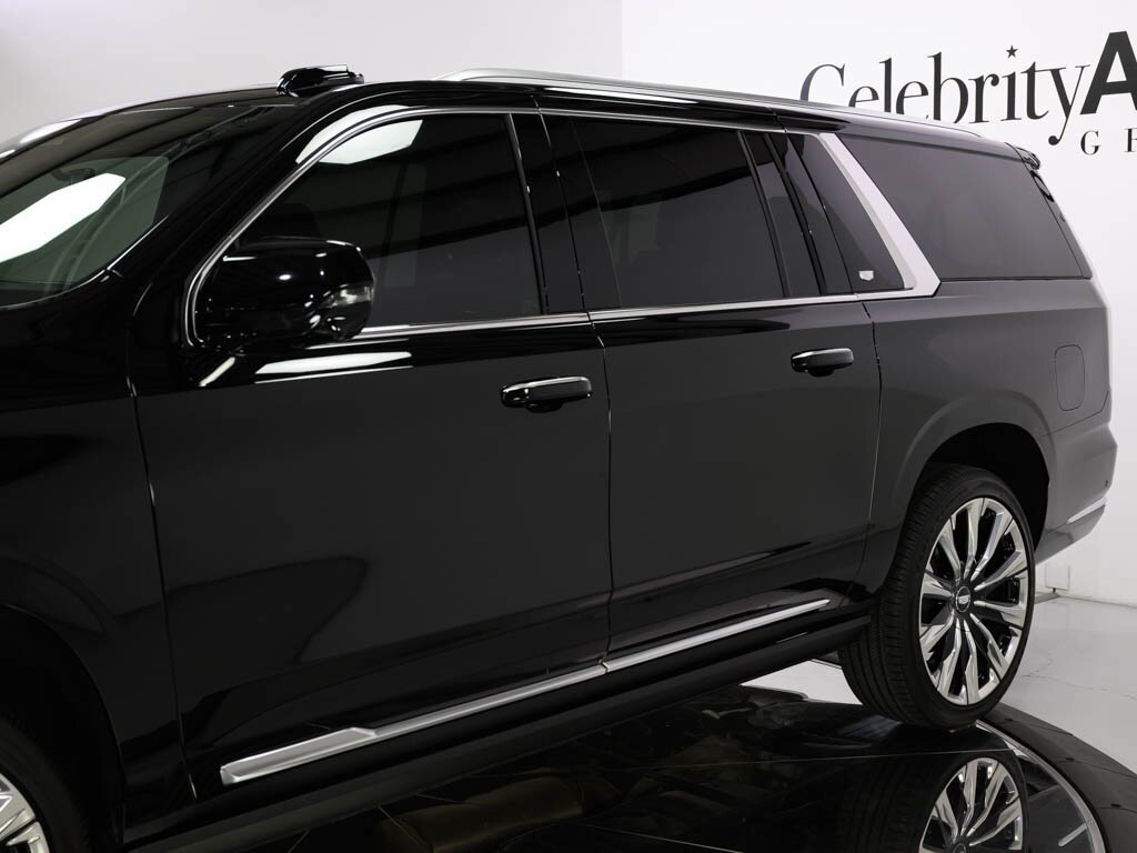 2025 Cadillac Escalade ESV Premium Luxury photo 14