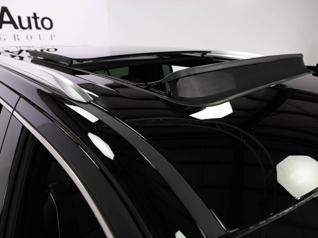 2025 Cadillac Escalade ESV Premium Luxury photo 30