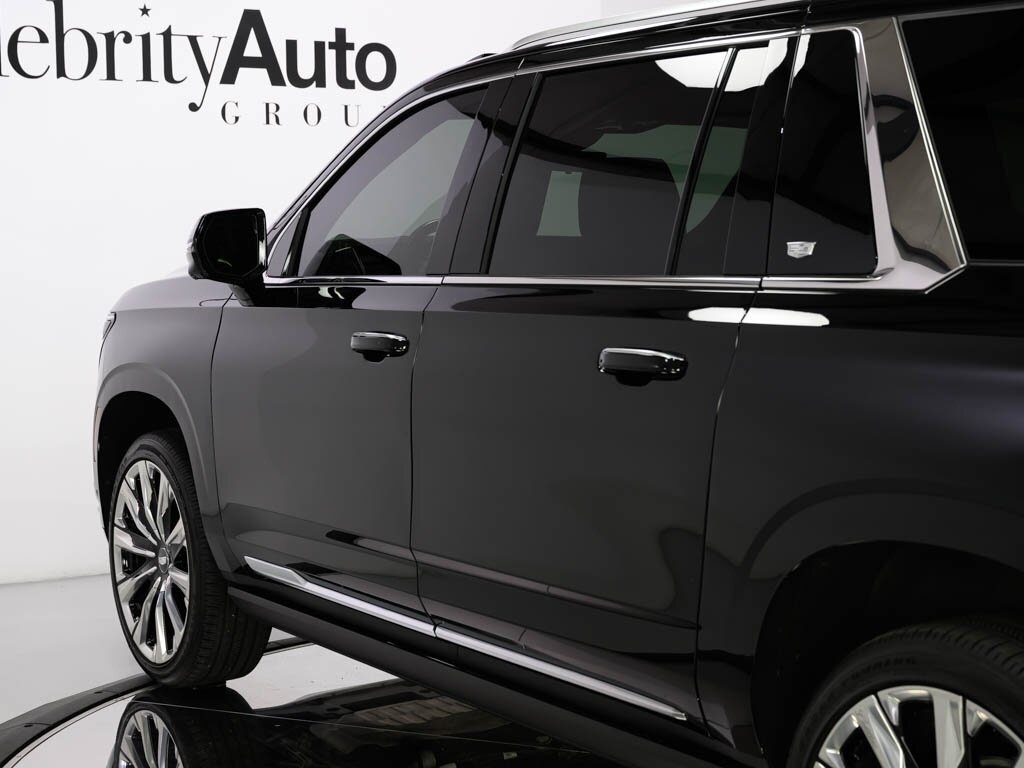 2025 Cadillac Escalade ESV Premium Luxury photo 25