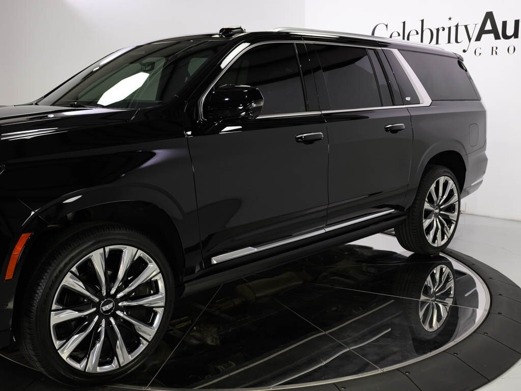 2025 Cadillac Escalade ESV Premium Luxury photo 12