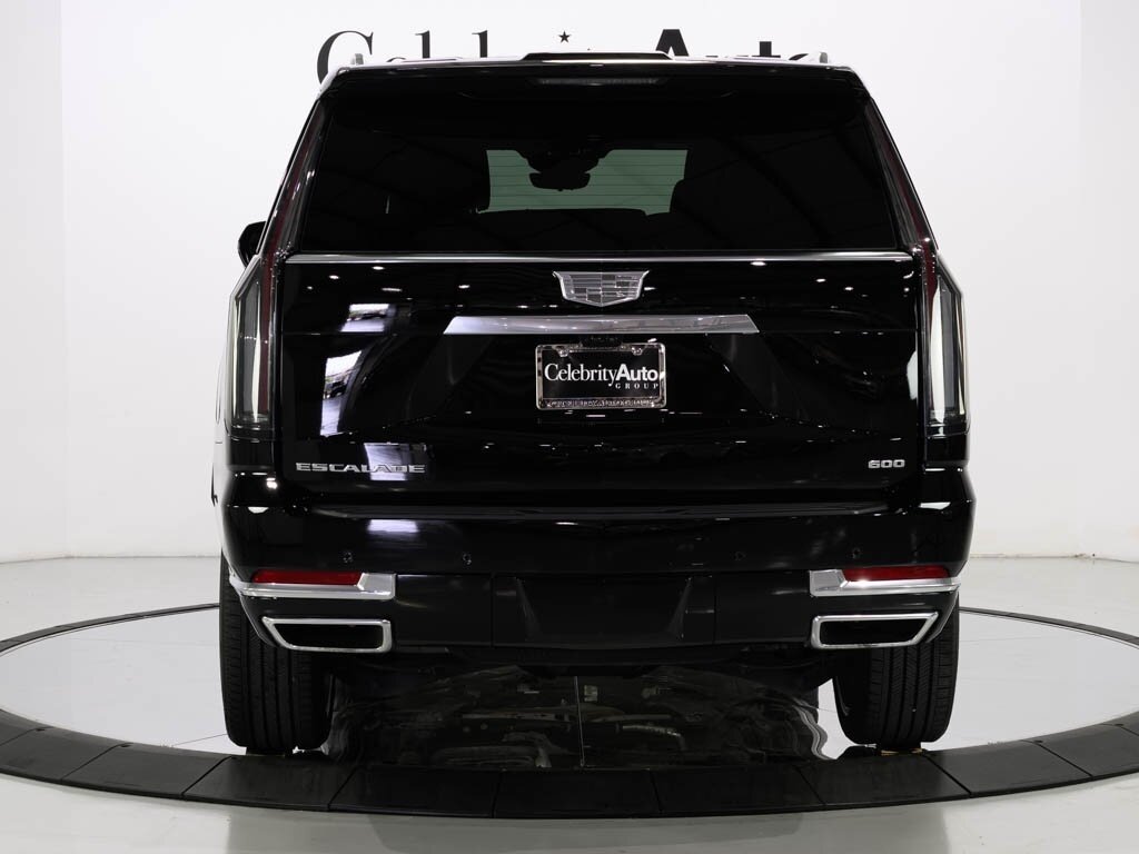2025 Cadillac Escalade ESV Premium Luxury photo 4