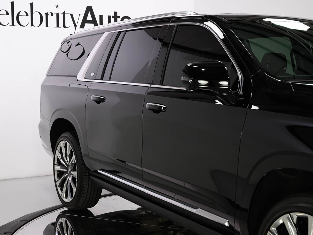 2025 Cadillac Escalade ESV Premium Luxury photo 13