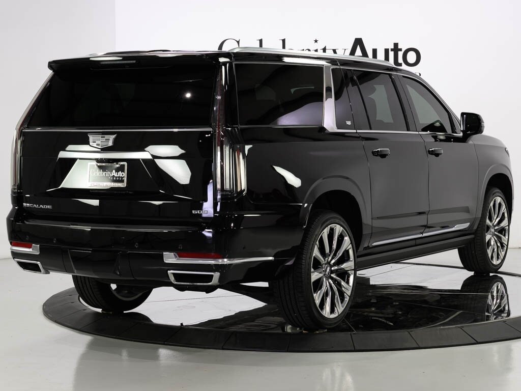 2025 Cadillac Escalade ESV Premium Luxury photo 5
