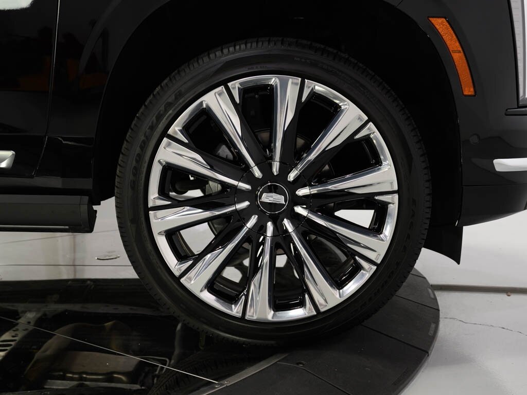 2025 Cadillac Escalade ESV Premium Luxury photo 32