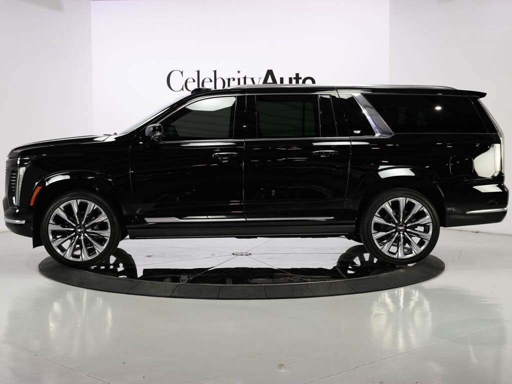 2025 Cadillac Escalade ESV Premium Luxury photo 2