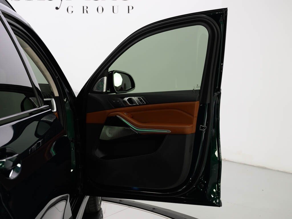 2024 BMW X7 Alpina XB7 $156K MSRP M Sport Exhaust 23 " Alpina Wheels   - Photo 39 - Sarasota, FL 34243