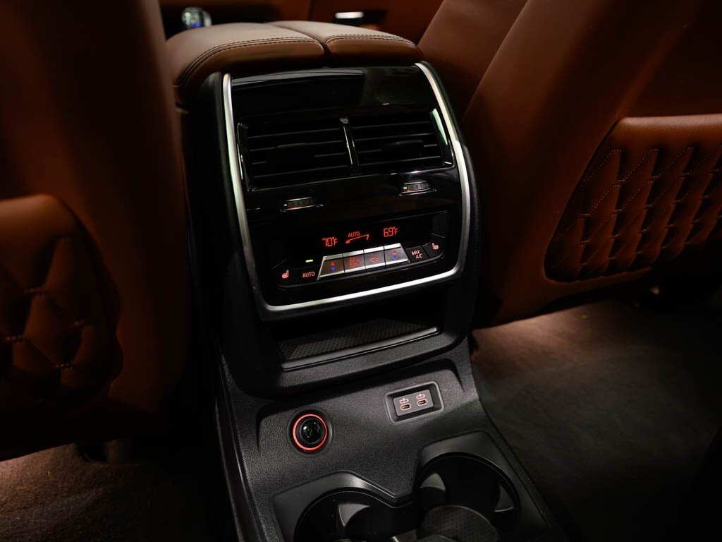 2024 BMW X7 Alpina XB7 $156K MSRP M Sport Exhaust 23 " Alpina Wheels   - Photo 69 - Sarasota, FL 34243