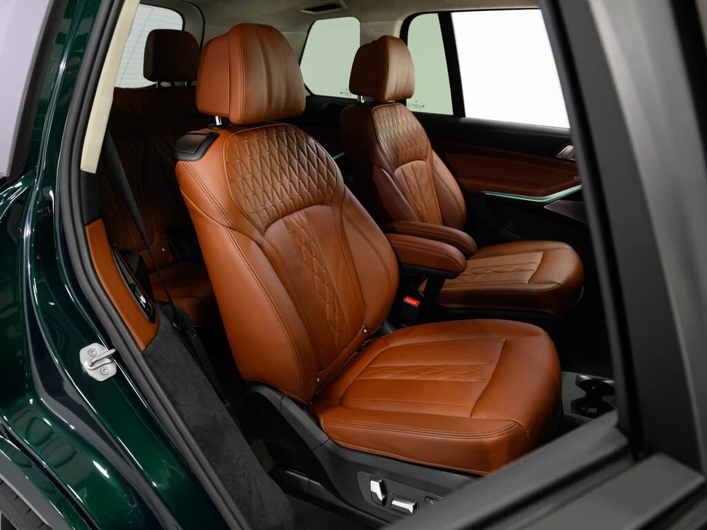 2024 BMW X7 Alpina XB7 $156K MSRP M Sport Exhaust 23 " Alpina Wheels   - Photo 44 - Sarasota, FL 34243