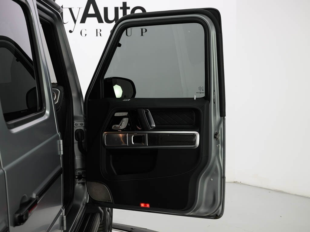 2025 Mercedes-Benz AMG G63 Exclusive Interior Plus Night Pkg Magno - Photo 39 - Sarasota, FL 34243