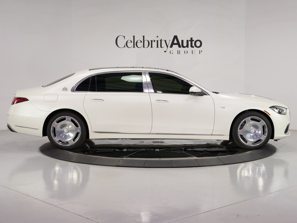 2022 Mercedes-Benz Maybach S680 4MATIC $235K MSRP   - Photo 8 - Sarasota, FL 34243