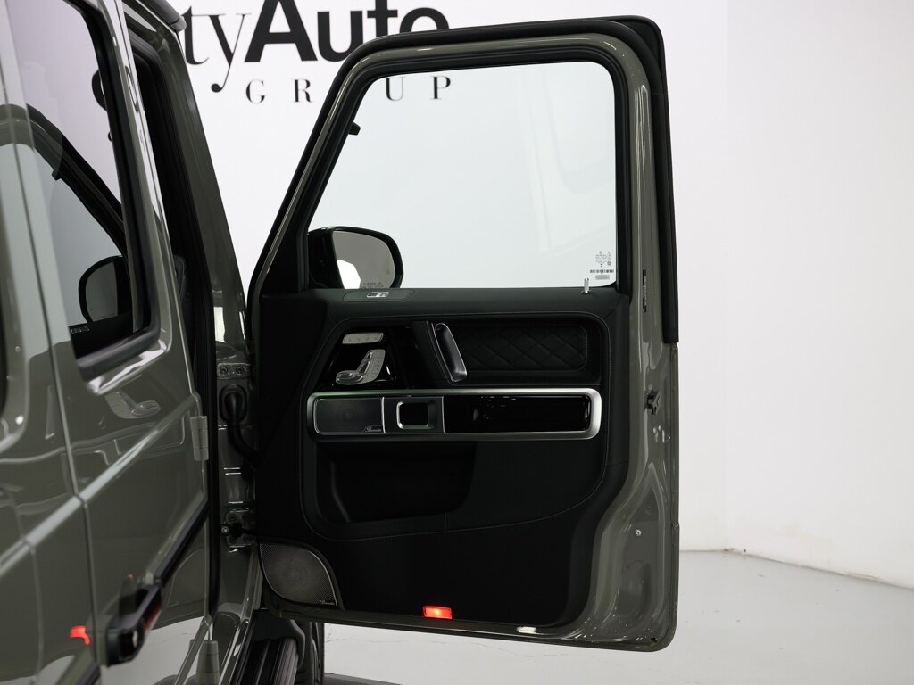 2025 Mercedes-Benz AMG G63 Exclusive Int Pkg Plus AMG Night Pkg Plus - Photo 39 - Sarasota, FL 34243