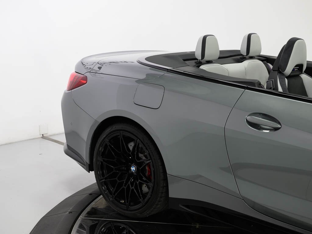 2025 BMW M4 Competition xDrive Executive Pkg Driving Assist   - Photo 37 - Sarasota, FL 34243