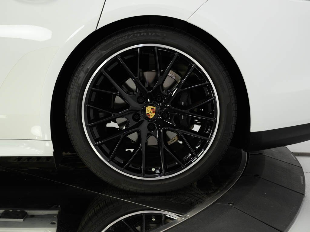 2023 Porsche Panamera 4 Sport Turismo Premium Pkg 21 " Wheels   - Photo 37 - Sarasota, FL 34243