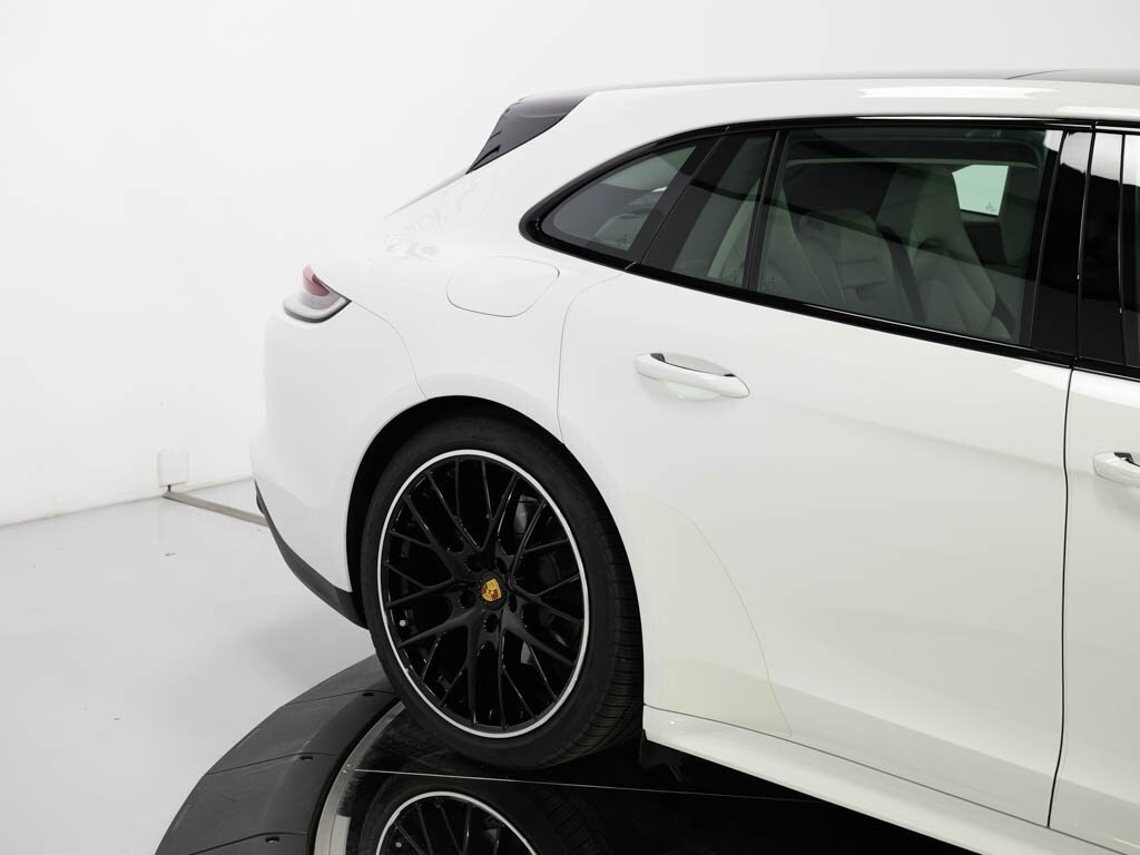 2023 Porsche Panamera 4 Sport Turismo Premium Pkg 21 " Wheels   - Photo 28 - Sarasota, FL 34243