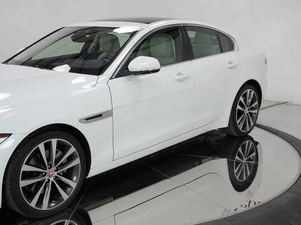 2020 Jaguar XE P250 S $45K MSRP 19 " Style 5031 Wheels   - Photo 14 - Sarasota, FL 34243