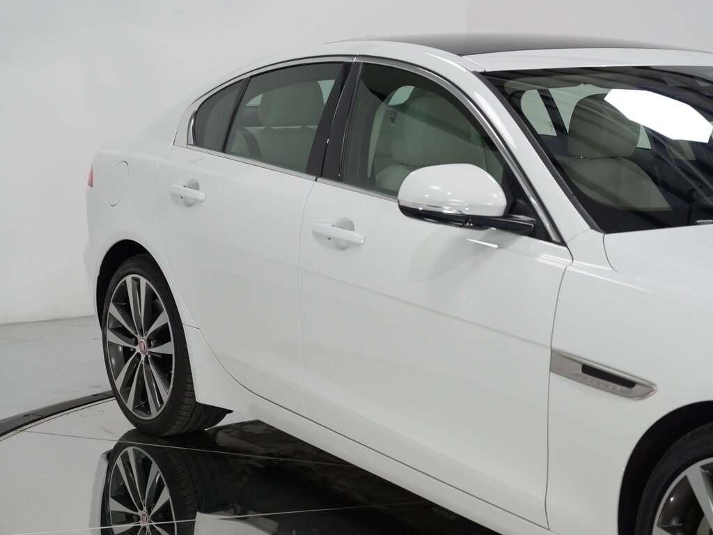 2020 Jaguar XE P250 S $45K MSRP 19 " Style 5031 Wheels   - Photo 15 - Sarasota, FL 34243