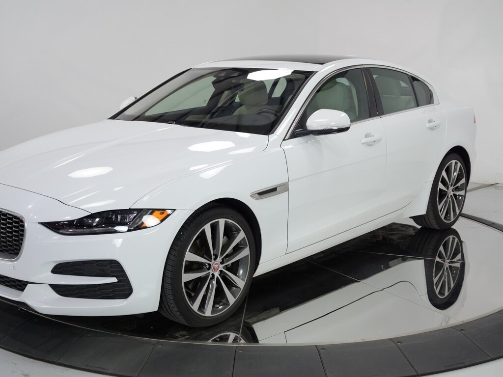 2020 Jaguar XE P250 S $45K MSRP 19 " Style 5031 Wheels   - Photo 12 - Sarasota, FL 34243